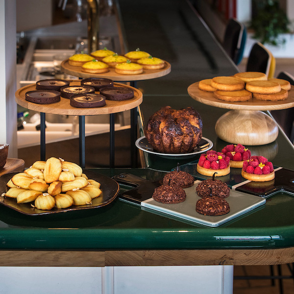 Goûter gourmand à biarritz - Pâtisserie, coupe de glace, Sorbets de Thierry Bamas, meringue citronnée... Passez un moment gourmand au Café de Paris à Biarritz